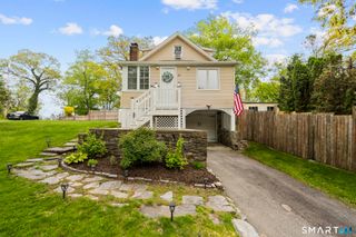 60 Shinnacock Trail, Shelton, CT 06484