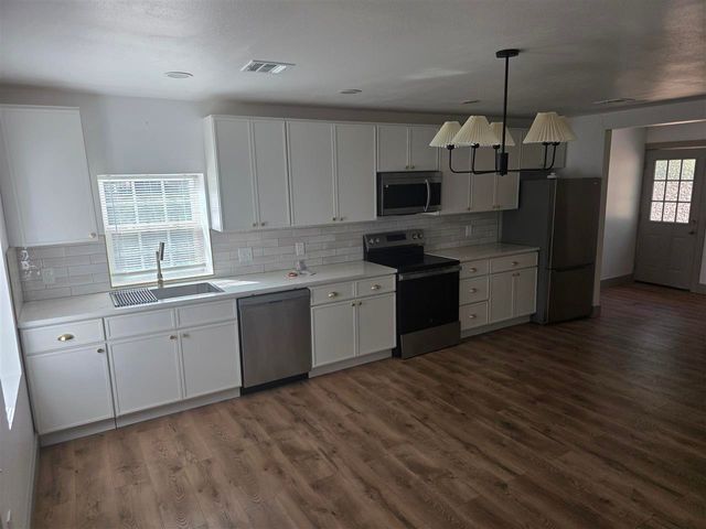 1219 NW Williams Ave, Lawton, OK 73507