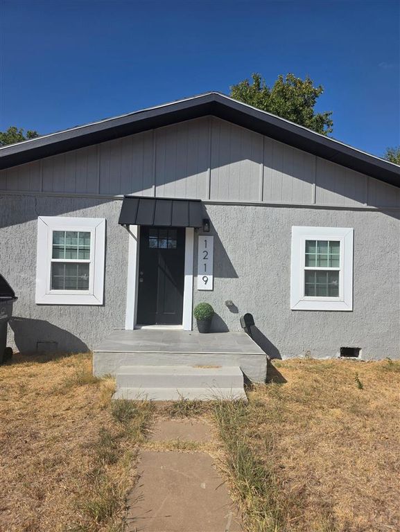 1219 NW Williams Ave, Lawton, OK 73507