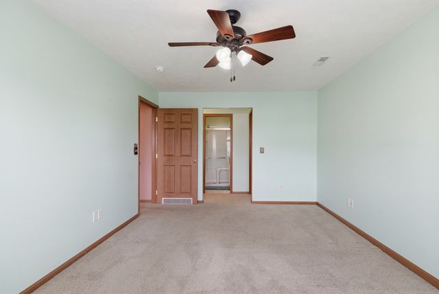 699 Scott Dr, Ontario, OH 44906