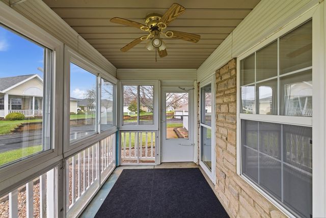 699 Scott Dr, Ontario, OH 44906