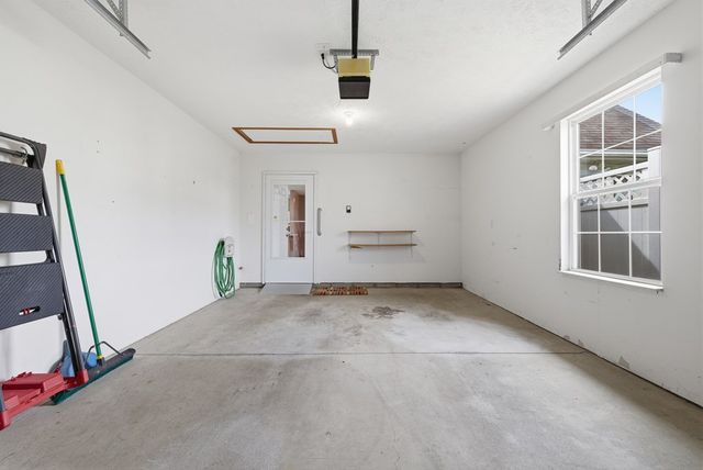 699 Scott Dr, Ontario, OH 44906