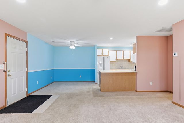 699 Scott Dr, Ontario, OH 44906