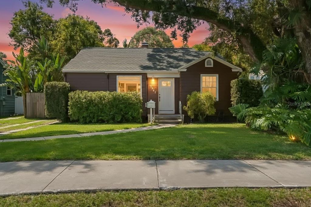 1141 DREW STREET, Clearwater, FL 33755