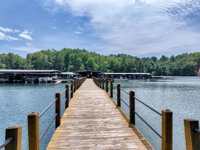 500 Marina Road, Murphy, NC 28906