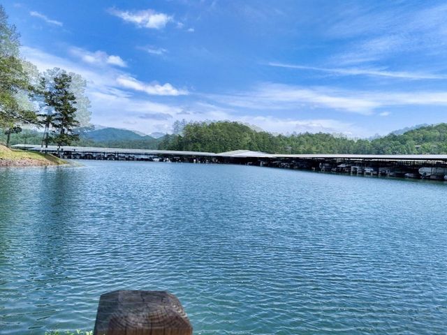 500 Marina Road, Murphy, NC 28906