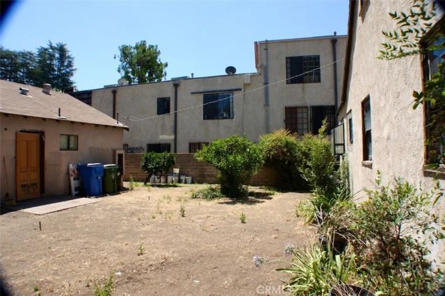 5739 Hazeltine, Van Nuys, CA 91401