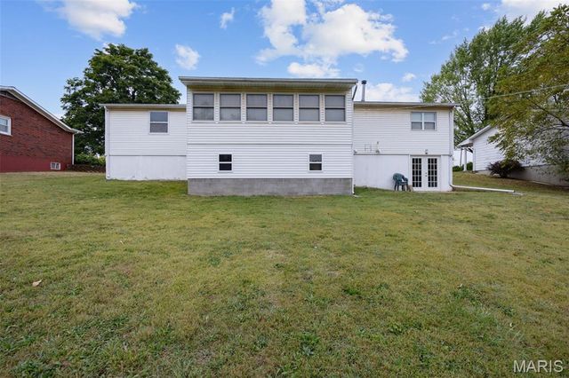 702 S School, Desloge, MO 63601
