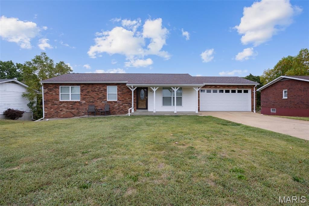 702 S School, Desloge, MO 63601