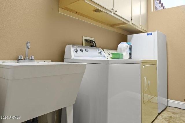 18526 N LAGUNA AZUL Court, Surprise, AZ 85374