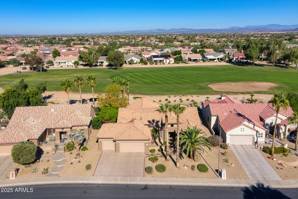 18526 N LAGUNA AZUL Court, Surprise, AZ 85374