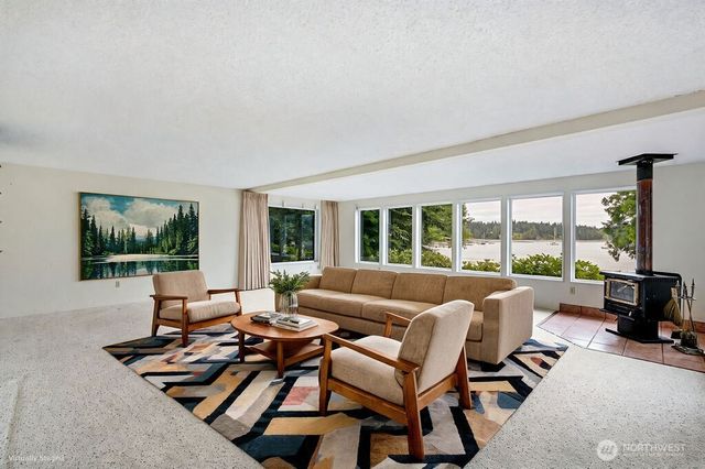 261 Verner Avenue, Port Ludlow, WA 98365