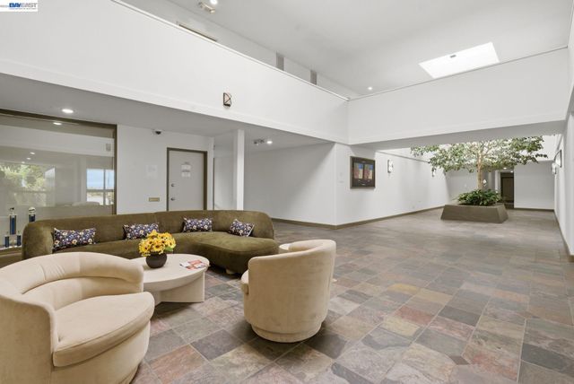 2101 Shoreline Dr 299, Alameda, CA 94501