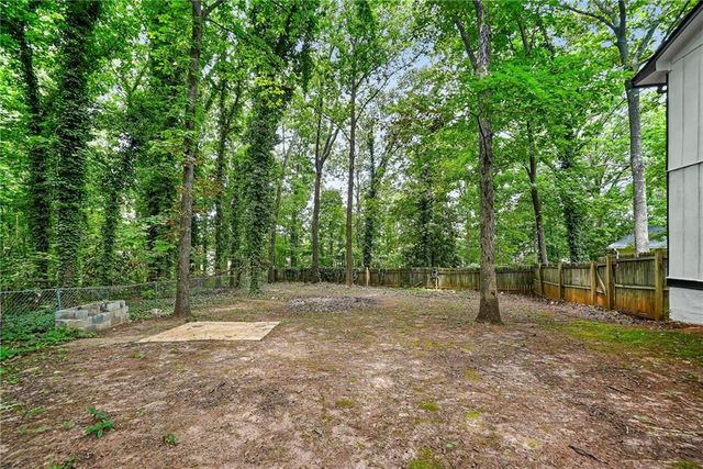 1469 W Rock Court, Stone Mountain, GA 30088