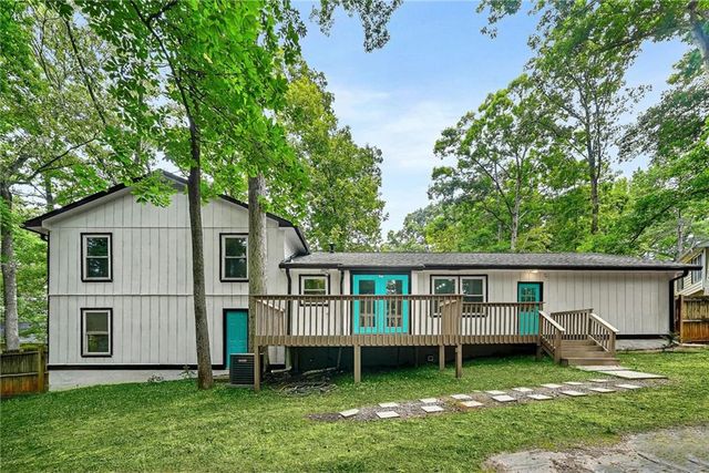 1469 W Rock Court, Stone Mountain, GA 30088