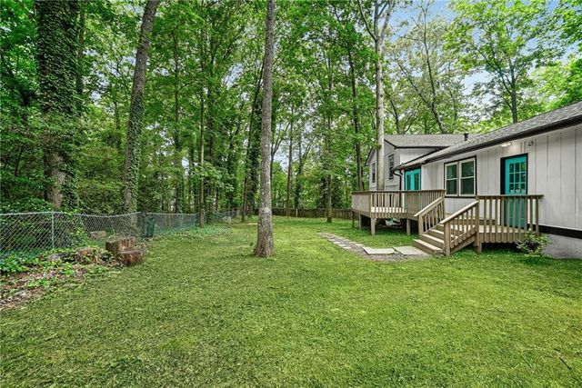 1469 W Rock Court, Stone Mountain, GA 30088