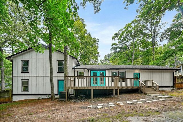 1469 W Rock Court, Stone Mountain, GA 30088