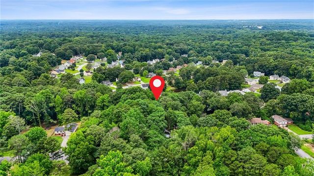 1469 W Rock Court, Stone Mountain, GA 30088