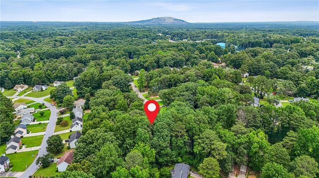 1469 W Rock Court, Stone Mountain, GA 30088