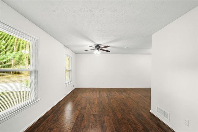 1469 W Rock Court, Stone Mountain, GA 30088