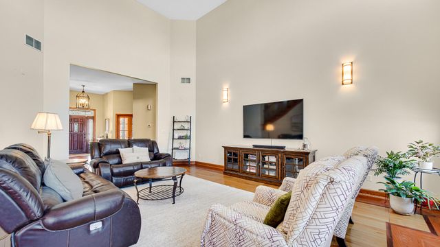 9784 Jack Drive, St. John, IN 46373