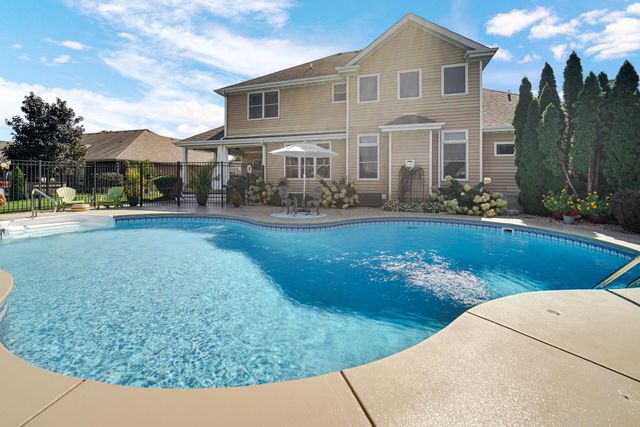 9784 Jack Drive, St. John, IN 46373