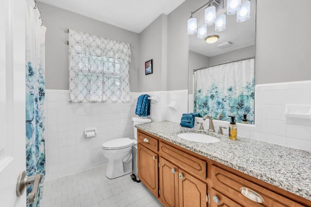 2172 Memorial Dr Apt A6, Clarksville, TN 37043