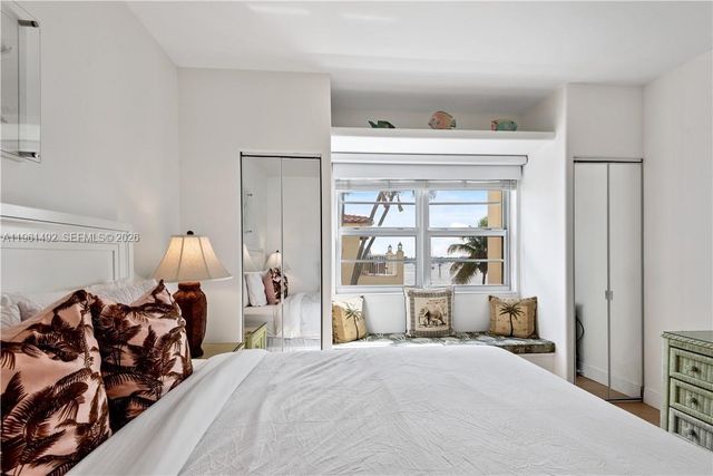 341 N Birch Road 209, Fort Lauderdale, FL 33304