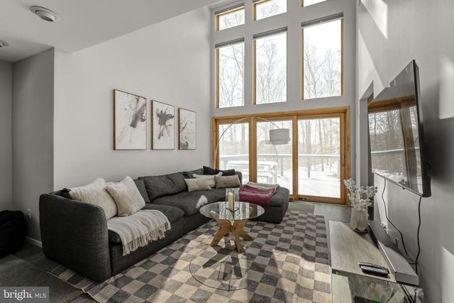 800 GARRISTON RD, Lewisberry, PA 17339