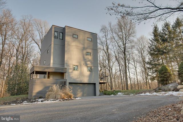 800 GARRISTON RD, Lewisberry, PA 17339