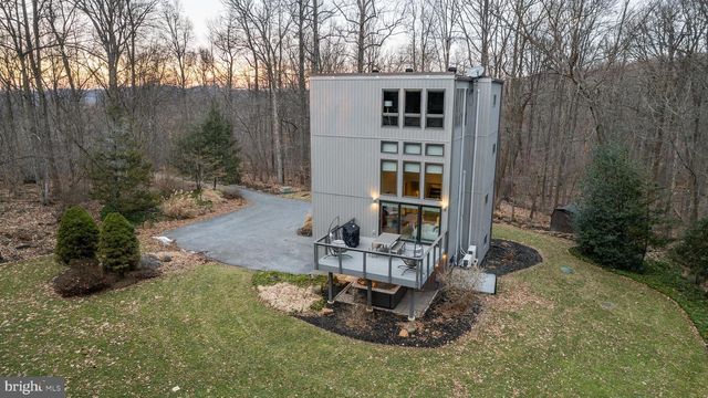 800 GARRISTON RD, Lewisberry, PA 17339