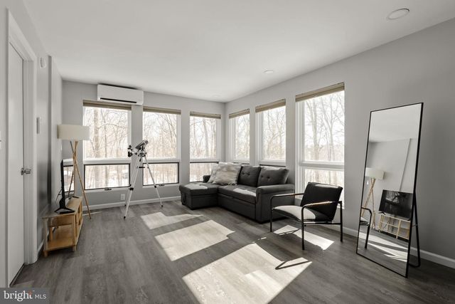 800 GARRISTON RD, Lewisberry, PA 17339