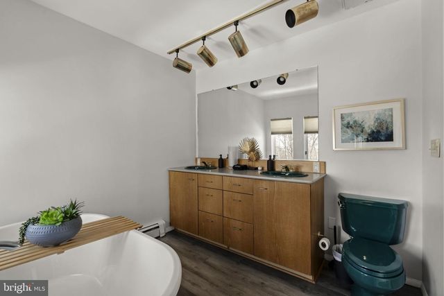 800 GARRISTON RD, Lewisberry, PA 17339