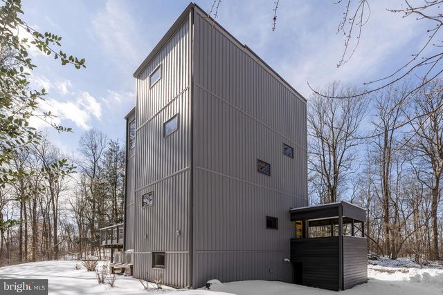 800 GARRISTON RD, Lewisberry, PA 17339