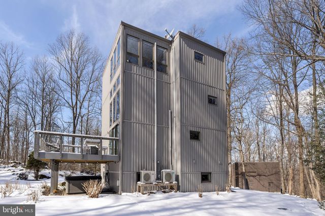 800 GARRISTON RD, Lewisberry, PA 17339