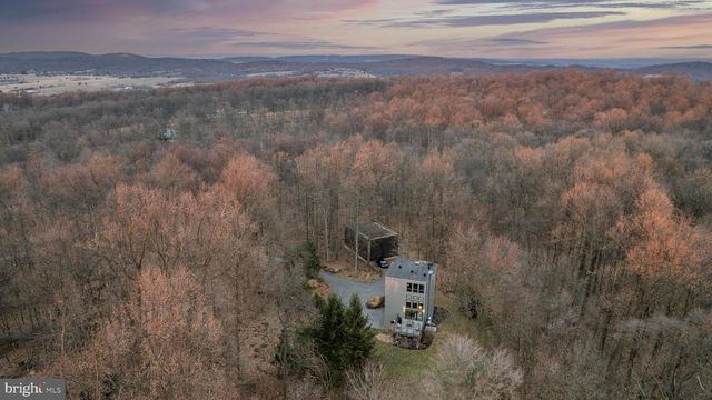 800 GARRISTON RD, Lewisberry, PA 17339