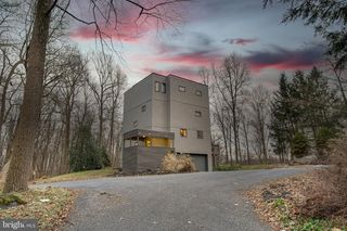 800 GARRISTON RD, Lewisberry, PA 17339