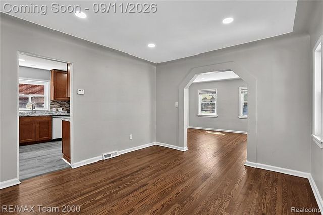 21726 Gregory Street, Dearborn, MI 48124