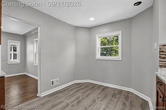 21726 Gregory Street, Dearborn, MI 48124