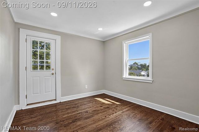 21726 Gregory Street, Dearborn, MI 48124