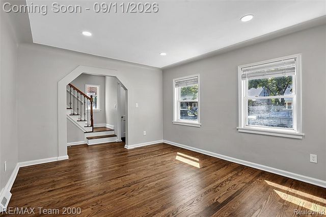 21726 Gregory Street, Dearborn, MI 48124