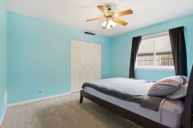 340 Homewood Drive, Bolingbrook, IL 60440