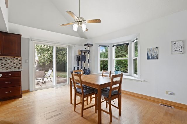340 Homewood Drive, Bolingbrook, IL 60440