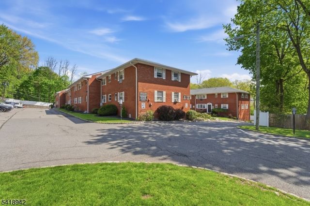 45 Wilfred St, West Orange Twp., NJ 07052