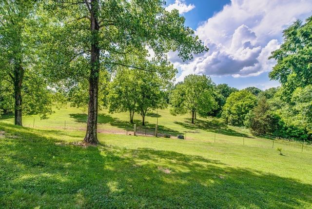 5292 Beckwith Rd, Mount Juliet, TN 37122