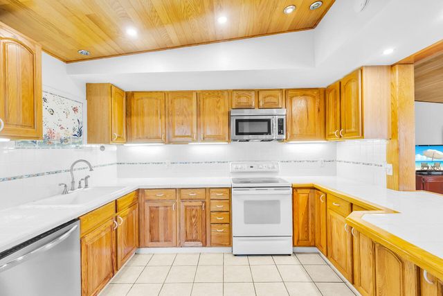 13 Bass Avenue, Key Largo, FL 33037