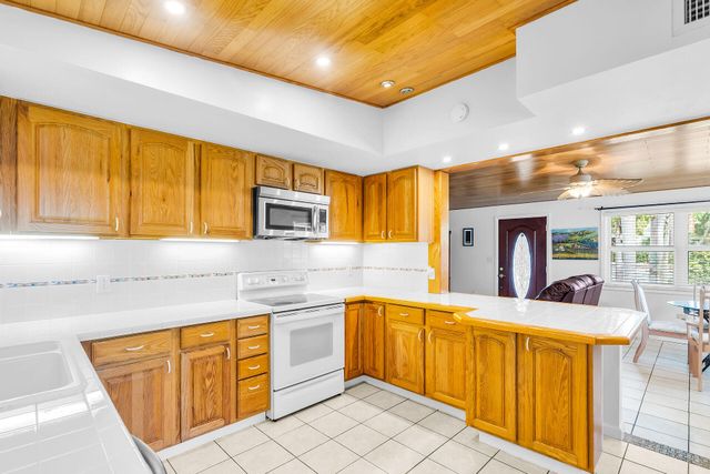 13 Bass Avenue, Key Largo, FL 33037