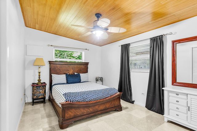 13 Bass Avenue, Key Largo, FL 33037