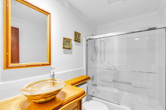 13 Bass Avenue, Key Largo, FL 33037