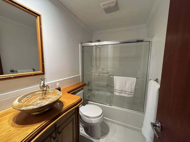 13 Bass Avenue, Key Largo, FL 33037